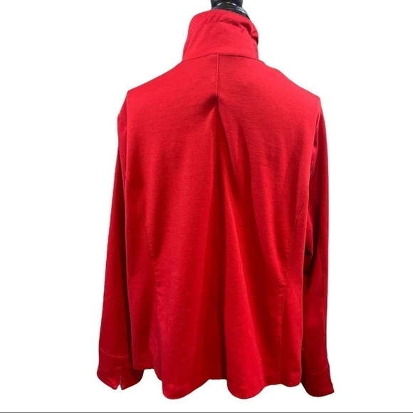 ERIN London red zip up jacket. Gold hardware
Size XXL - Picture 4 of 9